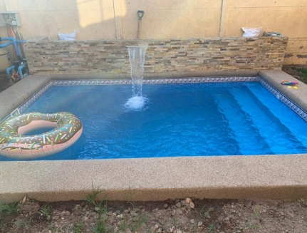 PISCINA  RECTANGULAR  4.4X3.15X1.50 mts.